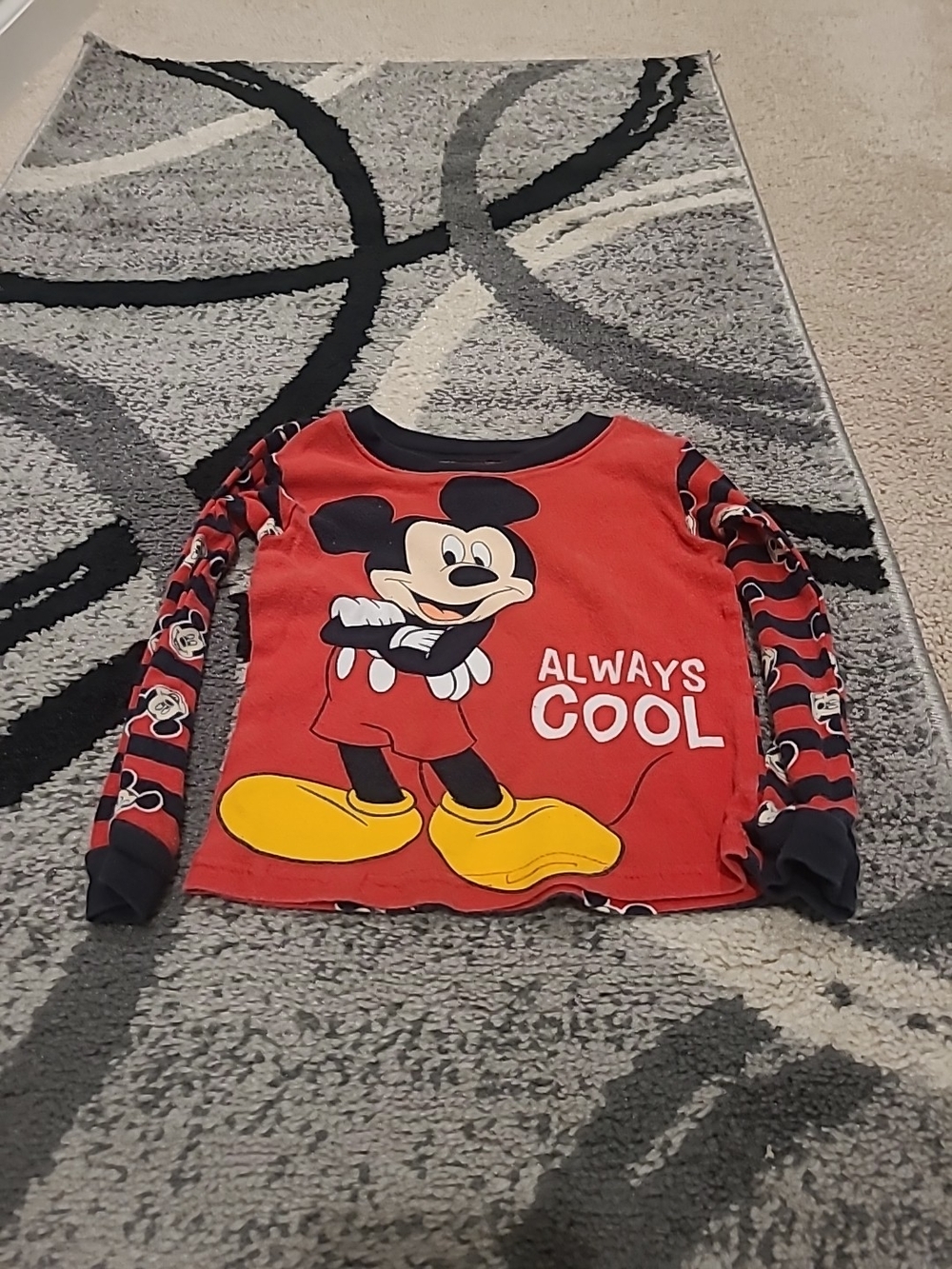 Disney Mickey Mouse 'Always Cool' Red Kids Long-Sleeve Top Size 3T